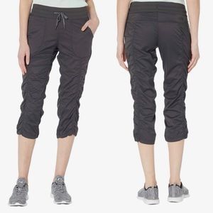 The North Face Aphrodite 2.0 Women’s Capri Pants